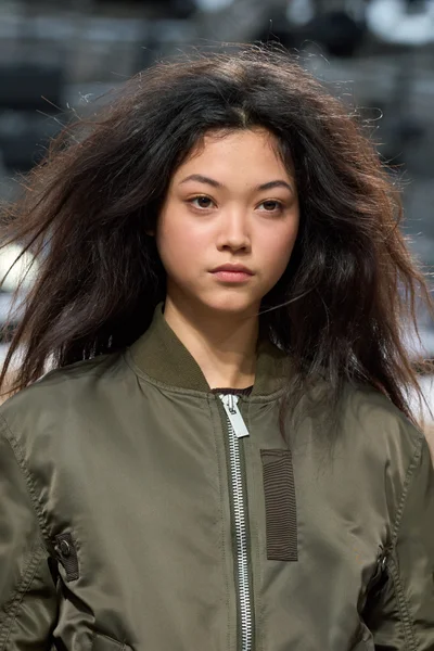 Look 182